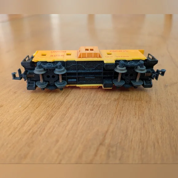 N Scale Model Train Cars - Picture 5 of 9